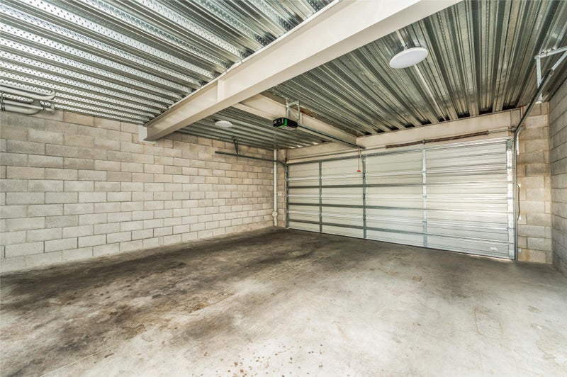 9/7 Vialou Street, Hamilton Central, Hamilton - Carousel 19