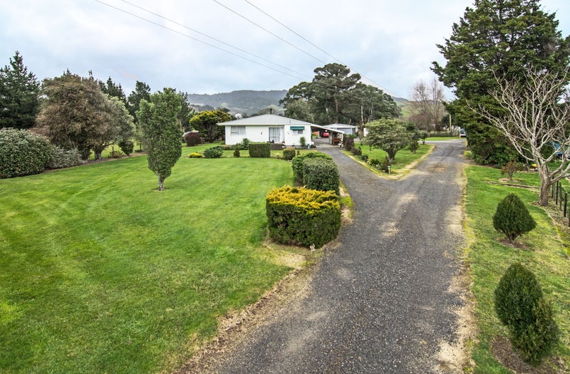 26 West Road, Masterton - Carousel 1
