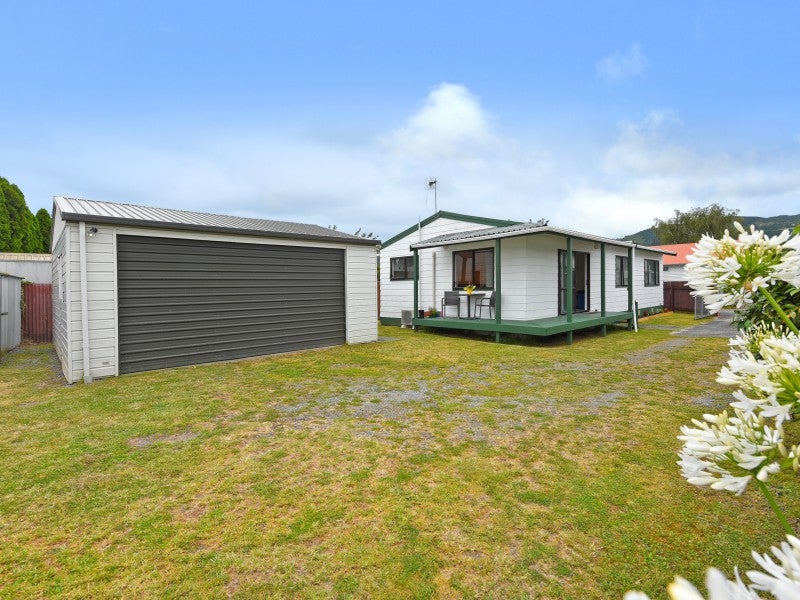 36A Palmer Crescent, Silverstream, Upper Hutt - Carousel 1