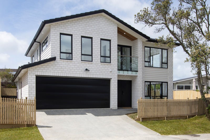2C Rangitane Place, Lynfield, Auckland - Carousel 2
