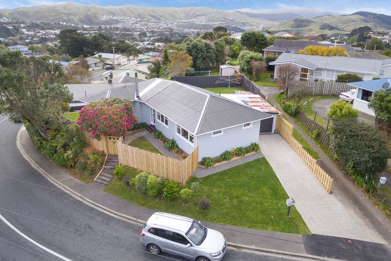 31 Catherine Crescent, Paparangi, Wellington - Carousel 19