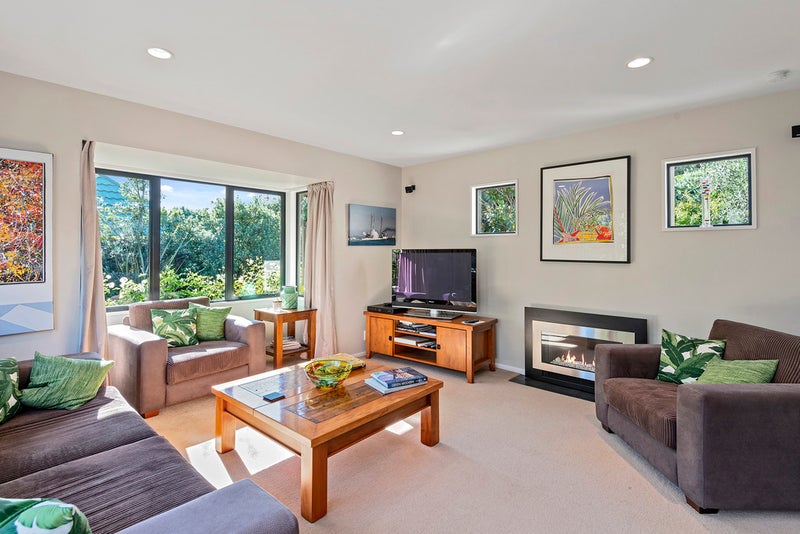 7A Basil Place, Mount Pleasant, Christchurch - Carousel 1