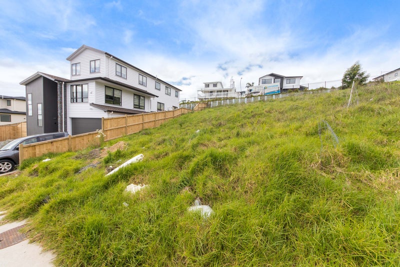 5 Lawson Creek Street, Massey, Auckland - Carousel 8