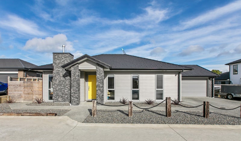 11 Marie Costello Way, Beach Haven, Auckland - Carousel 2