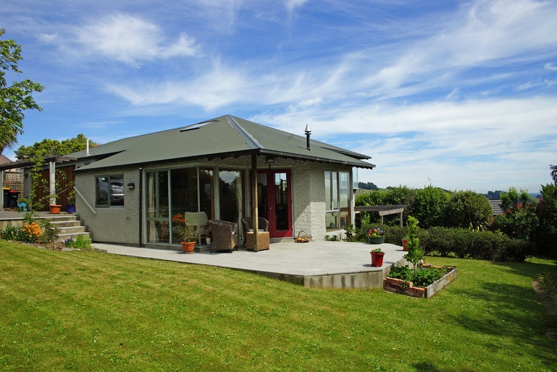 106 Penruddock Rise, Westmorland, Christchurch - Carousel 1