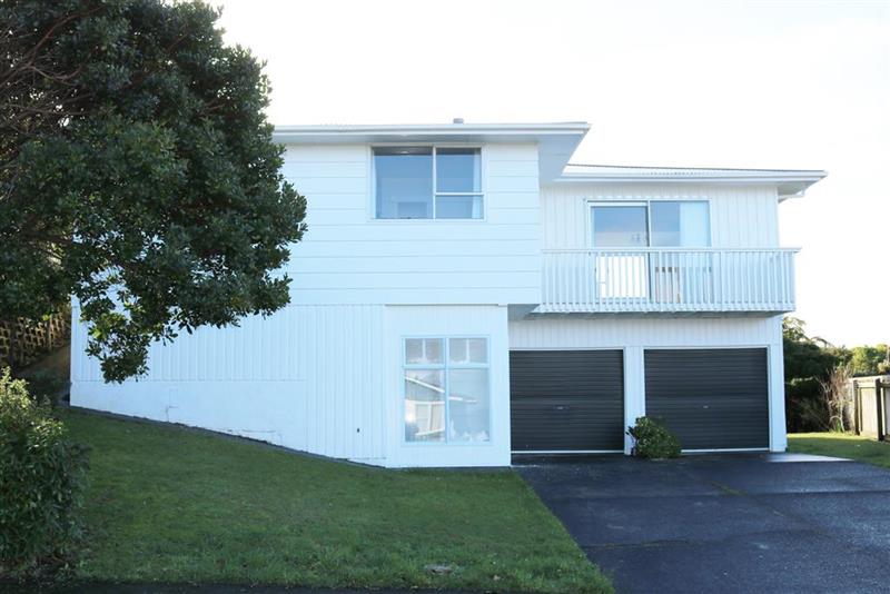 6 Banksia Grove, Maungaraki, Lower Hutt - Carousel 1