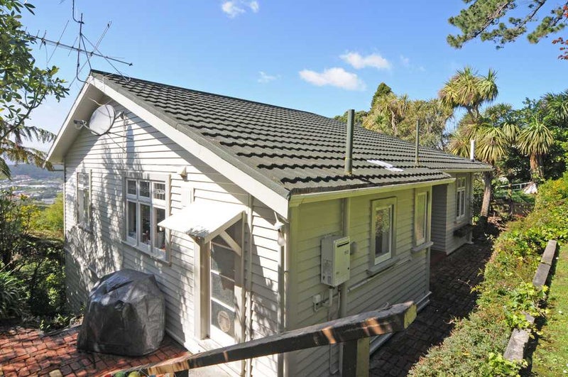 7 Ingestre Street, Vogeltown, Wellington - Carousel 1