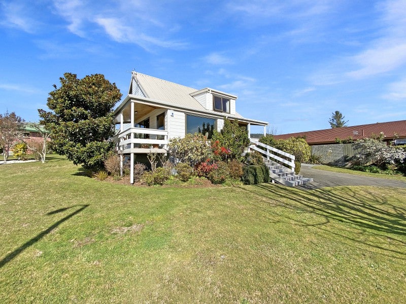 3 Gareth Place, Lynmore, Rotorua - Carousel 1
