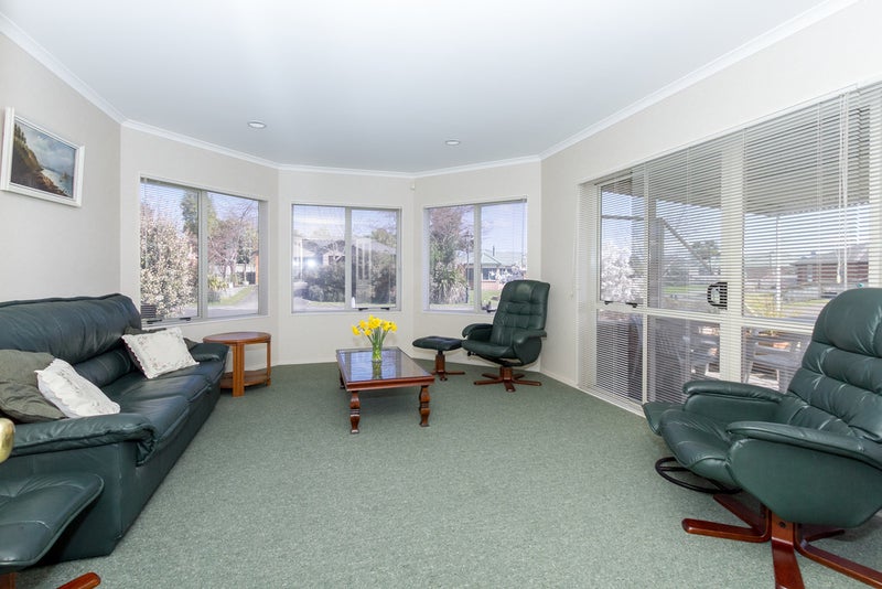 8 Northmeadow Drive, Rototuna, Hamilton - Carousel 2