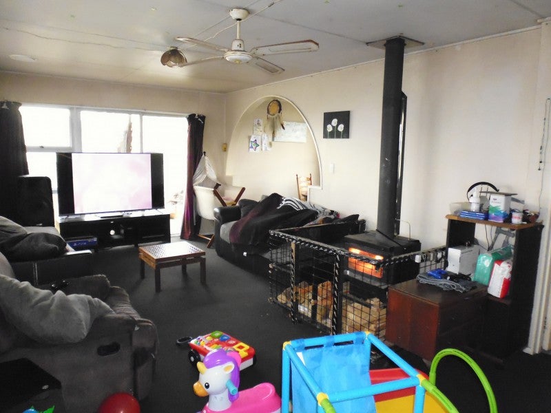 28 Stonehaven Street, Flaxmere, Hastings - Carousel 2