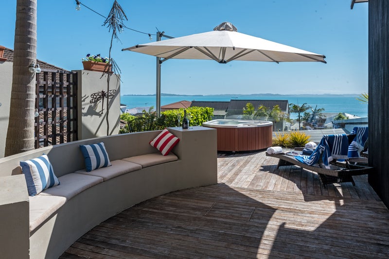 2/25 Rogers Avenue, Eastern Beach, Auckland - Carousel 2