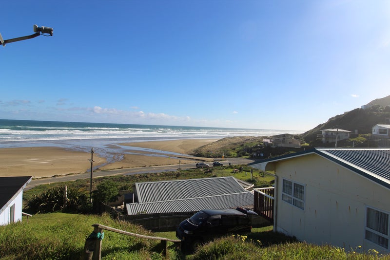 25 Ocean Close, Te Kōpuru - Carousel 2