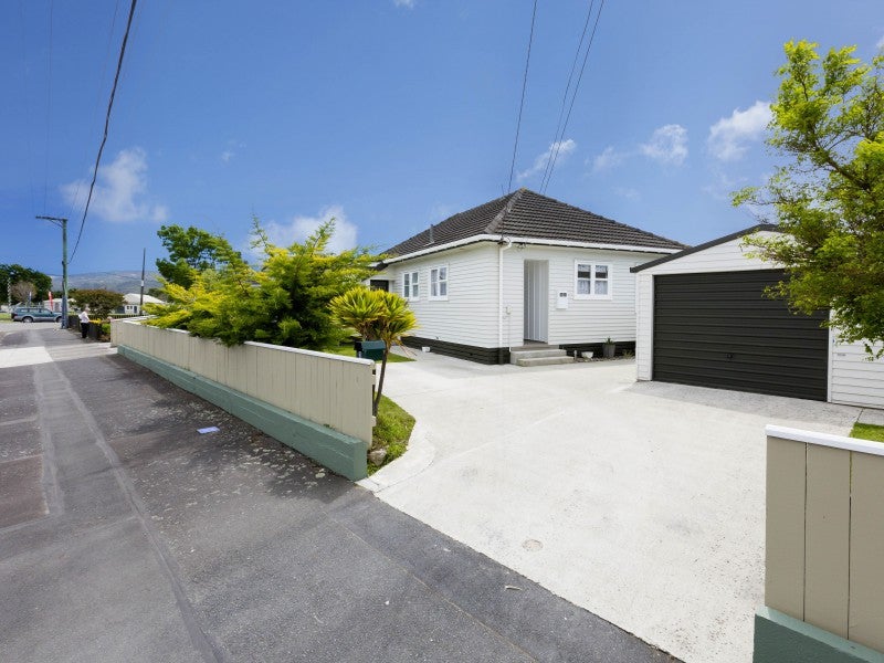 3 Savage Crescent, Upper Hutt Central, Upper Hutt - Carousel 2