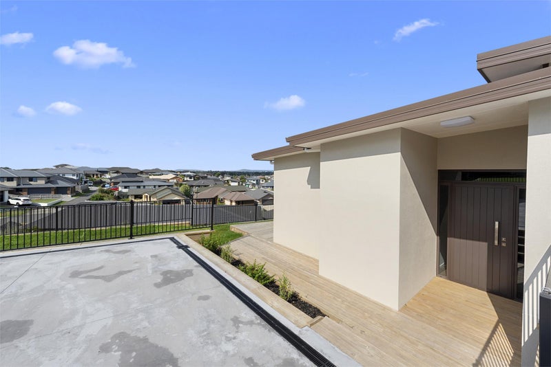 229D Baverstock Road, Grandview Heights, Hamilton - Carousel 23