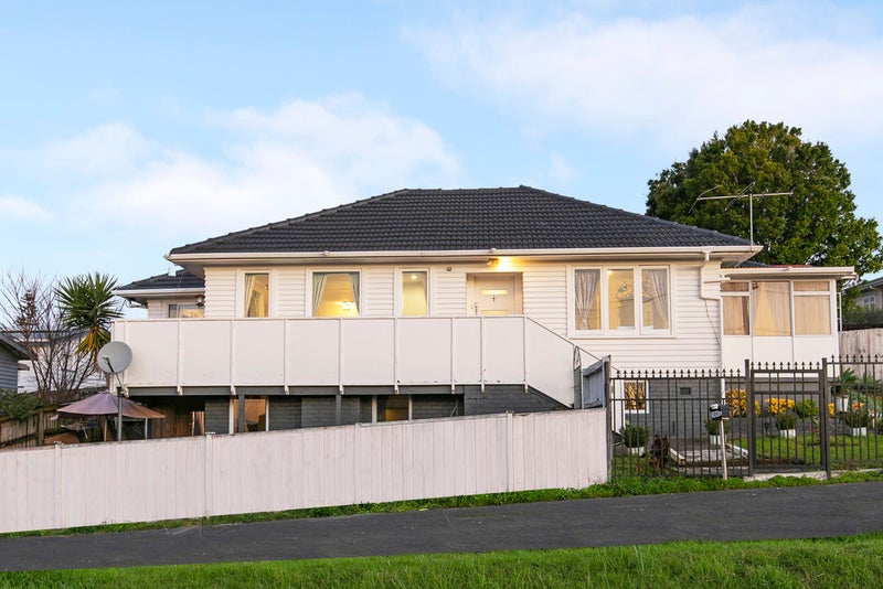 39A Sunnyside Road, Sunnyvale, Auckland - Carousel 1