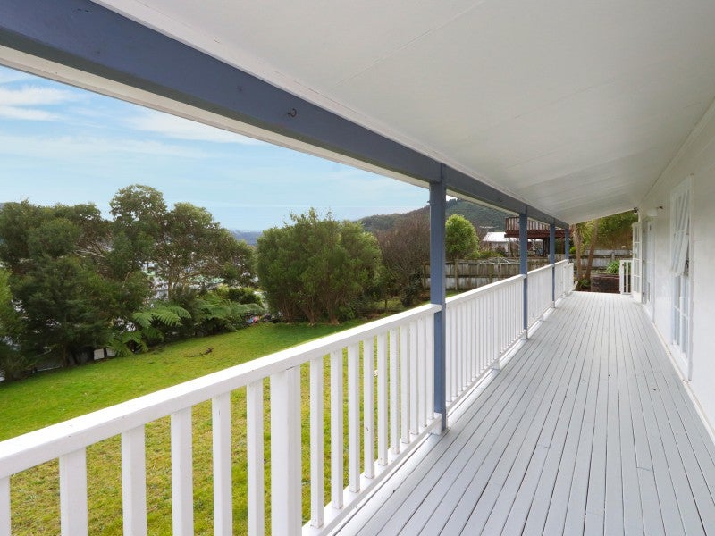 9 Tyrone Grove, Wainuiomata, Lower Hutt - Carousel 2