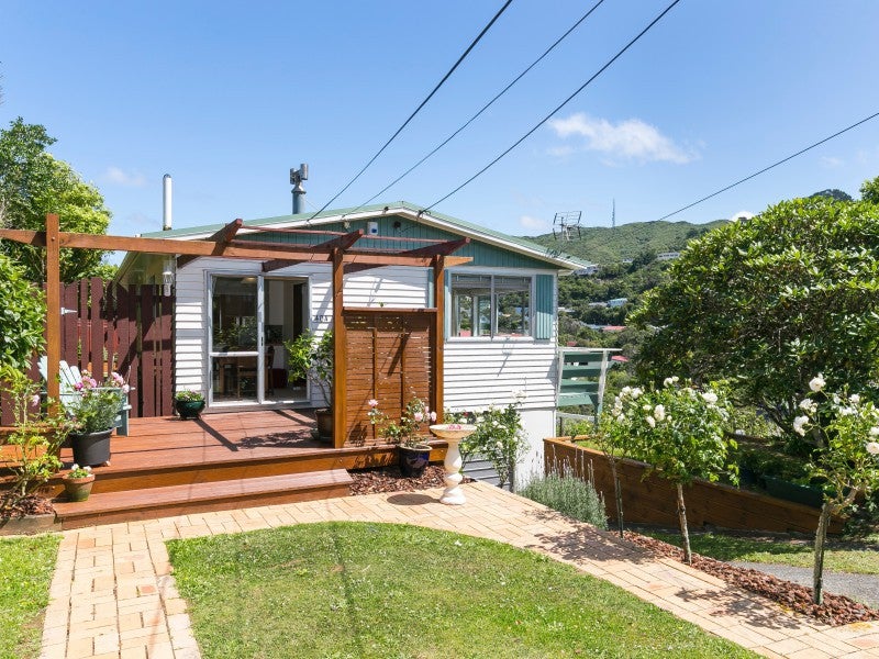40A Prospect Terrace, Johnsonville, Wellington - Carousel 1