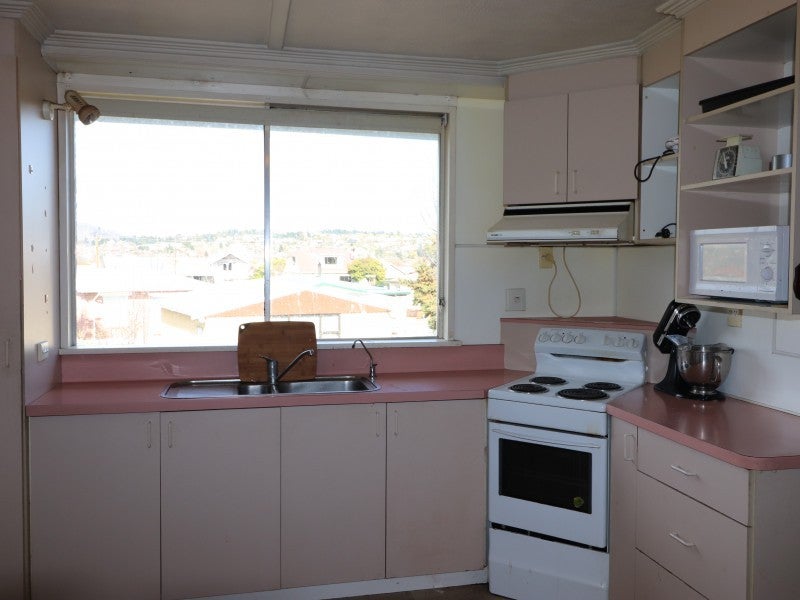 12 Royal Terrace, Alexandra, Alexandra - Carousel 2
