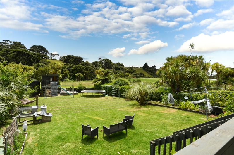 27 Bethells Road, Waitakere, Auckland - Carousel 2
