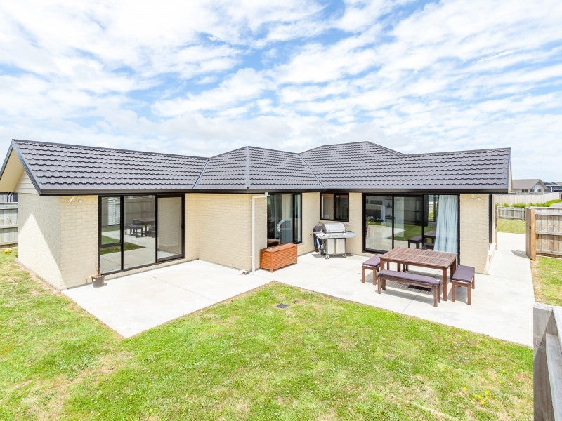 1 Morocco Terrace, Kelvin Grove, Palmerston North - Carousel 22