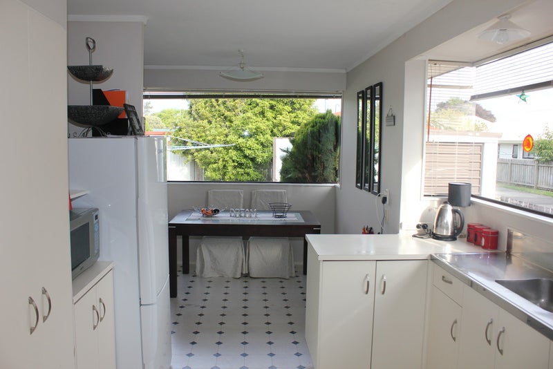 51A Lloyd Drive, Nawton, Hamilton - Carousel 2