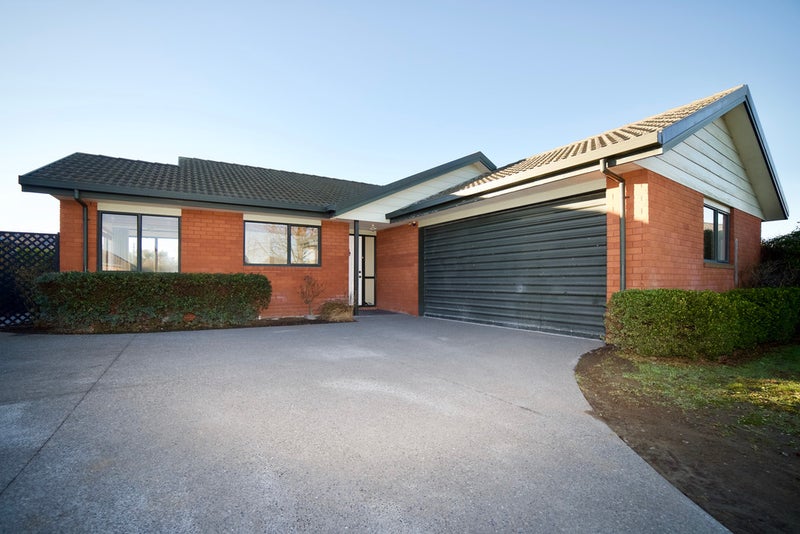3 Ronald George Place, Parklands, Christchurch - Carousel 2
