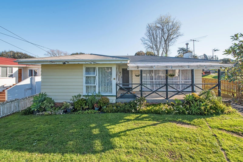 23 Beaumonts Way, Manurewa, Auckland - Carousel 1