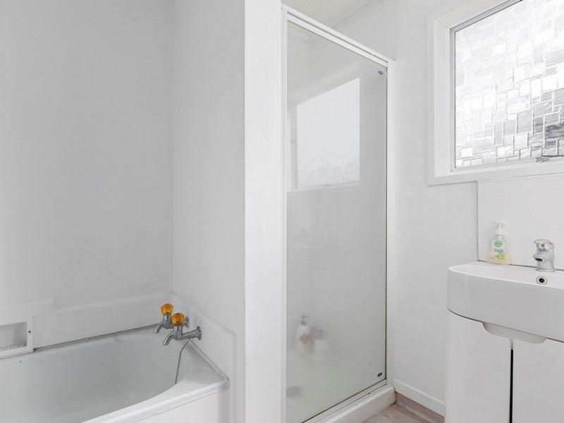 1 Chester Street, Judea, Tauranga - Carousel 21