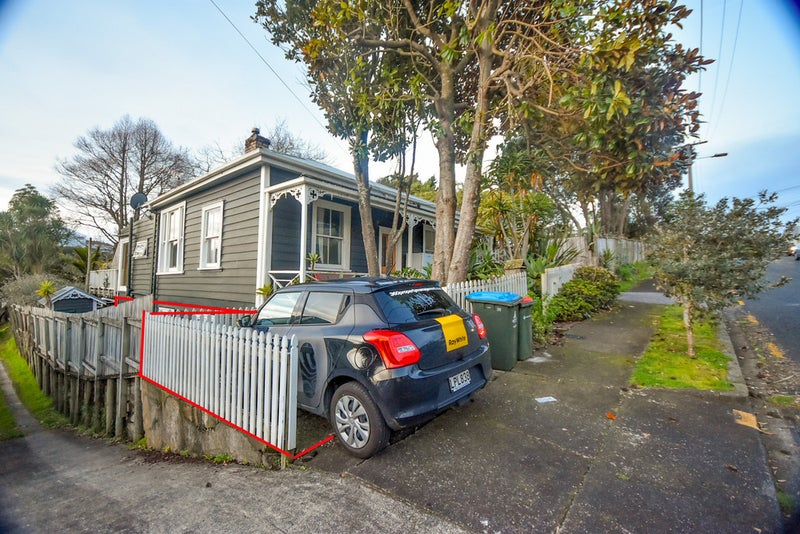 39 Third Avenue, Kingsland, Auckland - Carousel 1