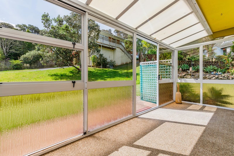 2/53 Ayton Drive, Totara Vale, Auckland - Carousel 2