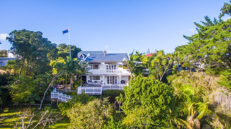 8 Lytton Street, Devonport, Auckland - Carousel 1