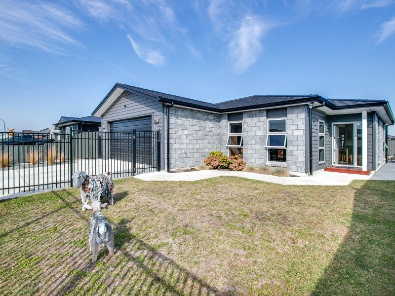 21 Manganui Place, Te Awa, Napier - Carousel 1