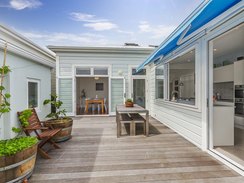 9 Harper Street, Newtown, Wellington - Carousel 2