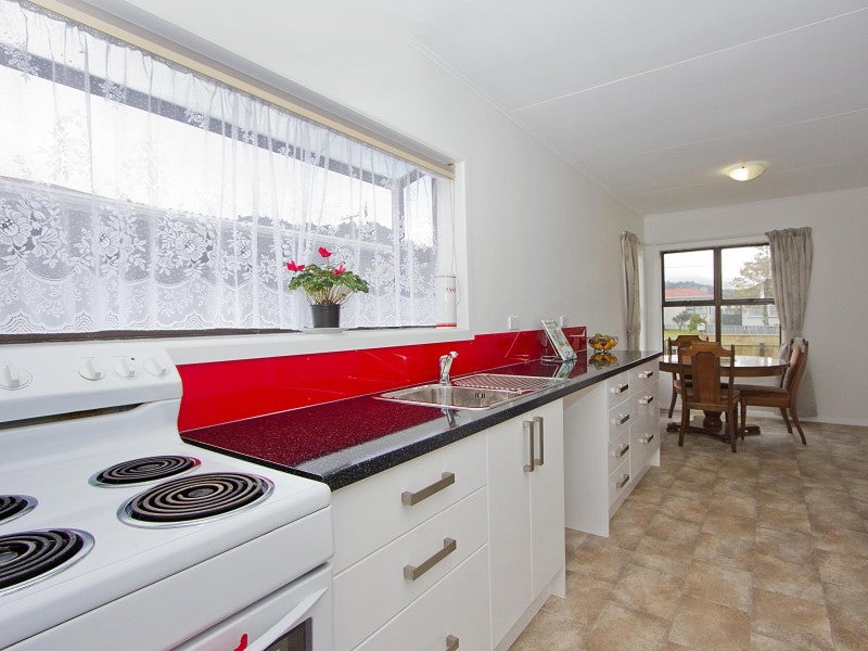 8 Ashforth Street, Wainuiomata, Lower Hutt - Carousel 2