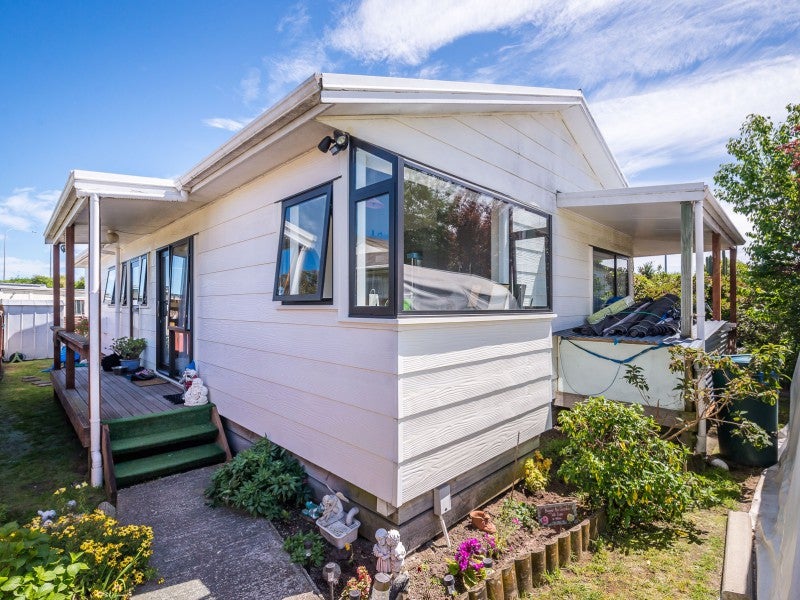 8A Elder GR, Paraparaumu, Paraparaumu - Carousel 18