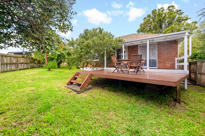 11A Torrington Crescent, Glen Innes, Auckland - Carousel 1
