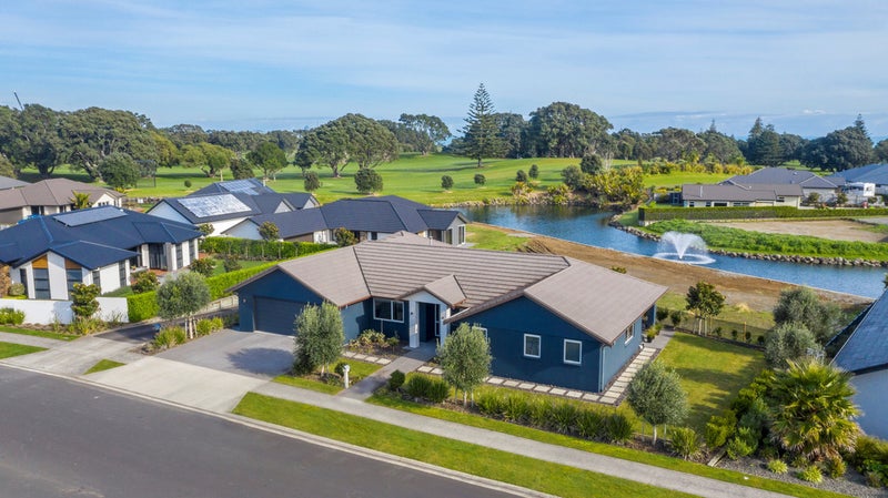 53 Links Drive, Waiwhakaiho, New Plymouth - Carousel 1