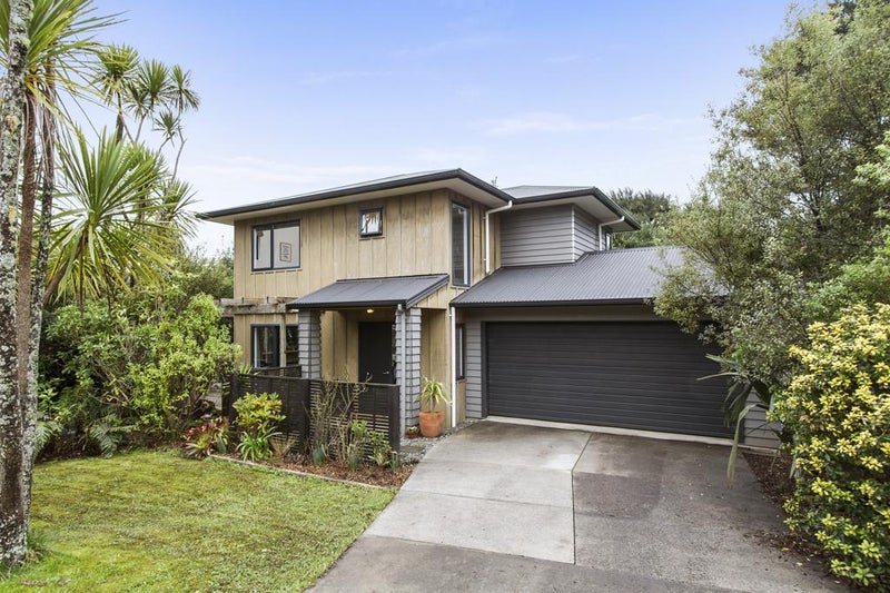 1024 Scenic Drive North, Swanson, Auckland - Carousel 2