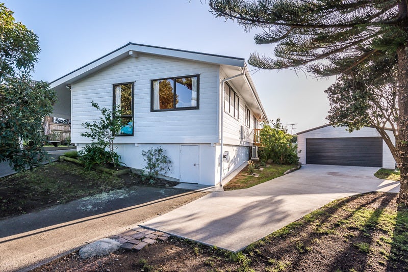 183 Tutere Street, Waikanae Beach, Waikanae - Carousel 2