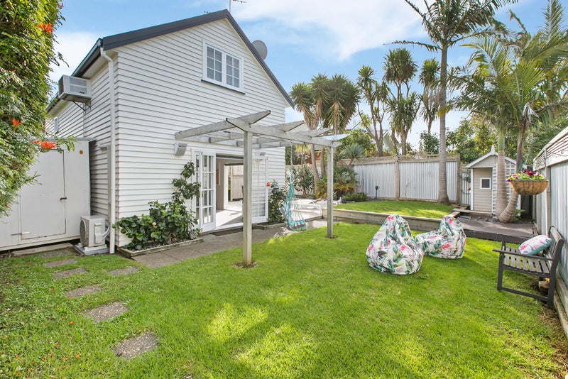 9 Te Kawa Road, One Tree Hill, Auckland - Carousel 2