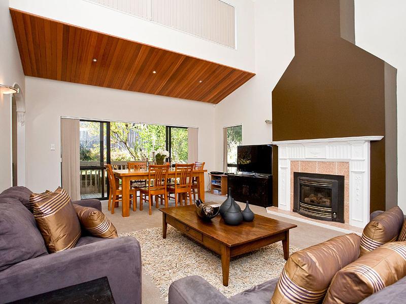 8 Daldys Bush Lane, Bayview, Auckland - Carousel 2
