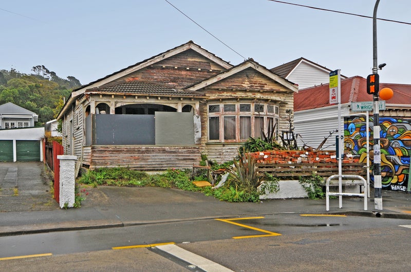 82A Wallace Street, Mount Cook, Wellington - Carousel 1
