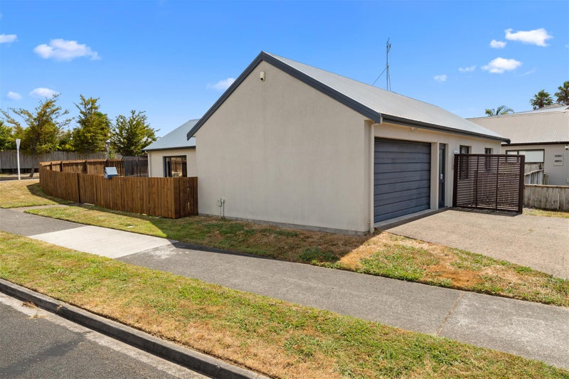 54 Brymer Road, Grandview Heights, Hamilton - Carousel 21