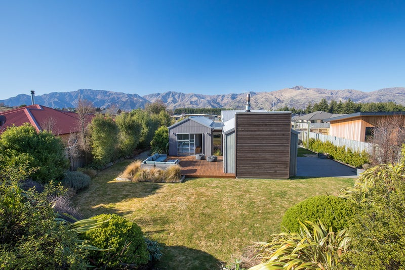 20 Bell Street, Wanaka - Carousel 2