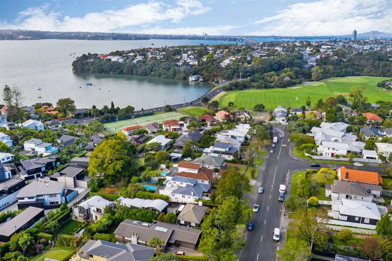 36 William Denny Avenue, Westmere, Auckland - Carousel 1