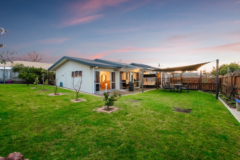 5 Lucerne Place, Welcome Bay, Tauranga - Carousel 1