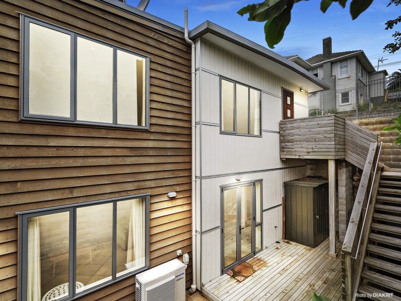 199A Helston Road, Paparangi, Wellington - Carousel 1