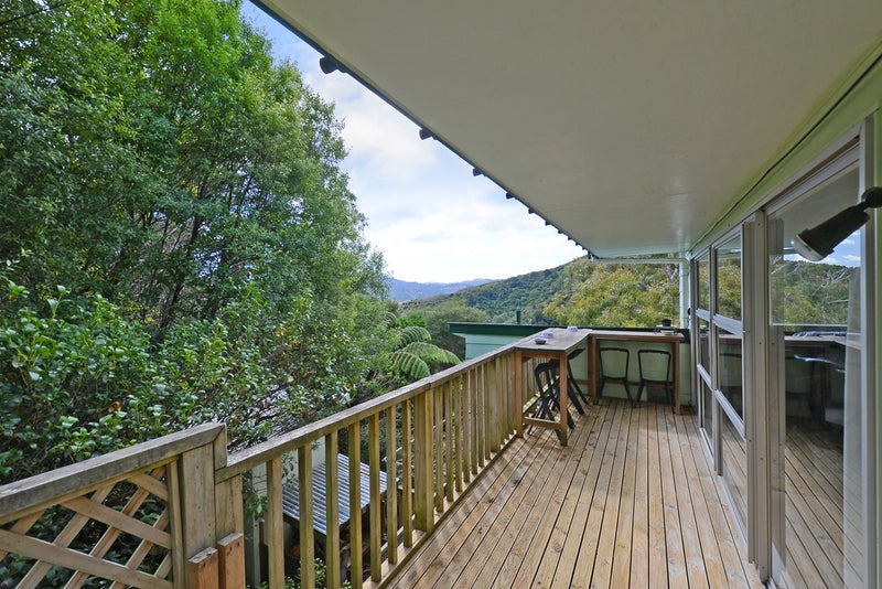 16 Kerkwall Drive, Naenae, Lower Hutt - Carousel 1