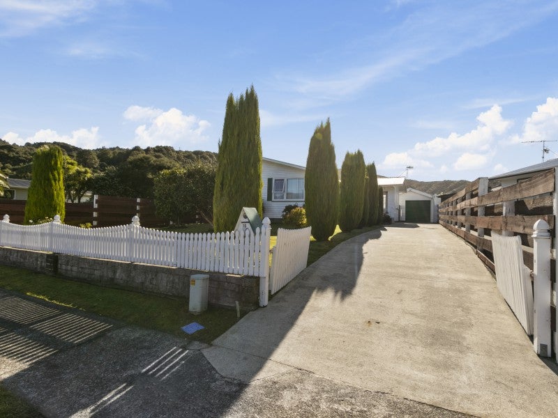 16 Manutuke Street, Wainuiomata, Lower Hutt - Carousel 18