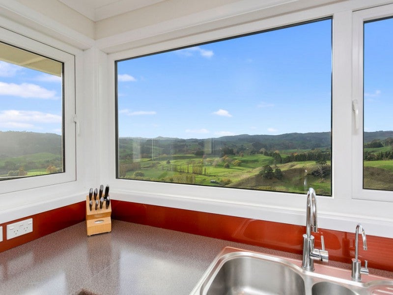 17 Dunning Road, Karapiro - Carousel 2